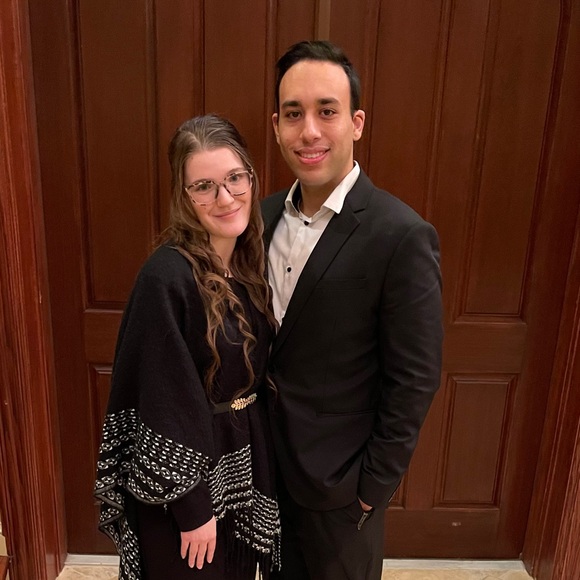 Meet your Posher, Brittney - Picture 1 of 1